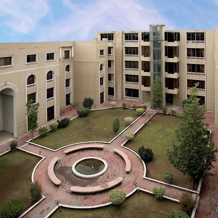 Avari Xpress, Islamabad Rawalpindi Buitenkant foto