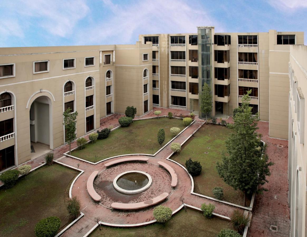 Avari Xpress, Islamabad Rawalpindi Buitenkant foto
