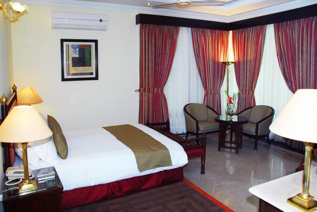 Avari Xpress, Islamabad Rawalpindi Buitenkant foto
