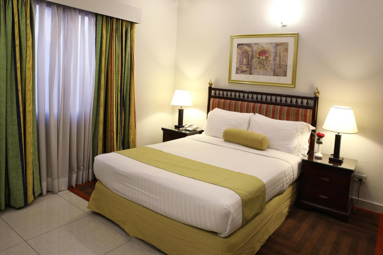 Avari Xpress, Islamabad Rawalpindi Buitenkant foto